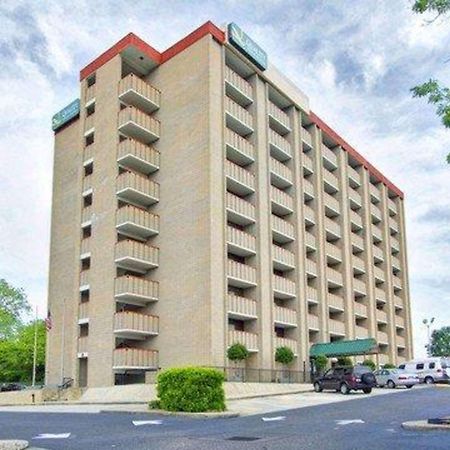 Quality Inn & Suites Fayetteville Eksteriør billede