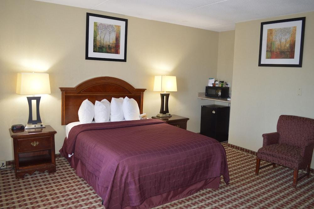 Quality Inn & Suites Fayetteville Eksteriør billede