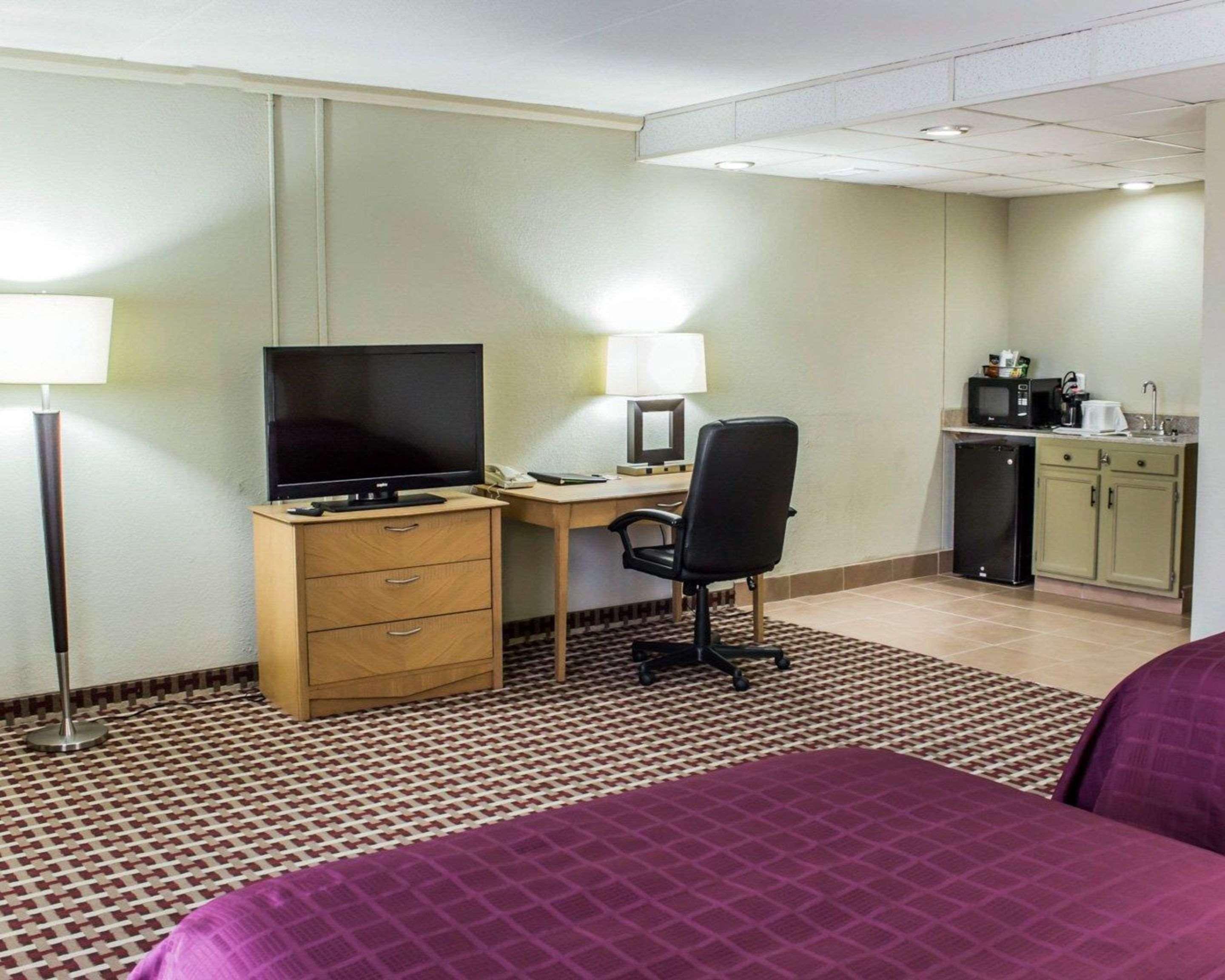 Quality Inn & Suites Fayetteville Eksteriør billede