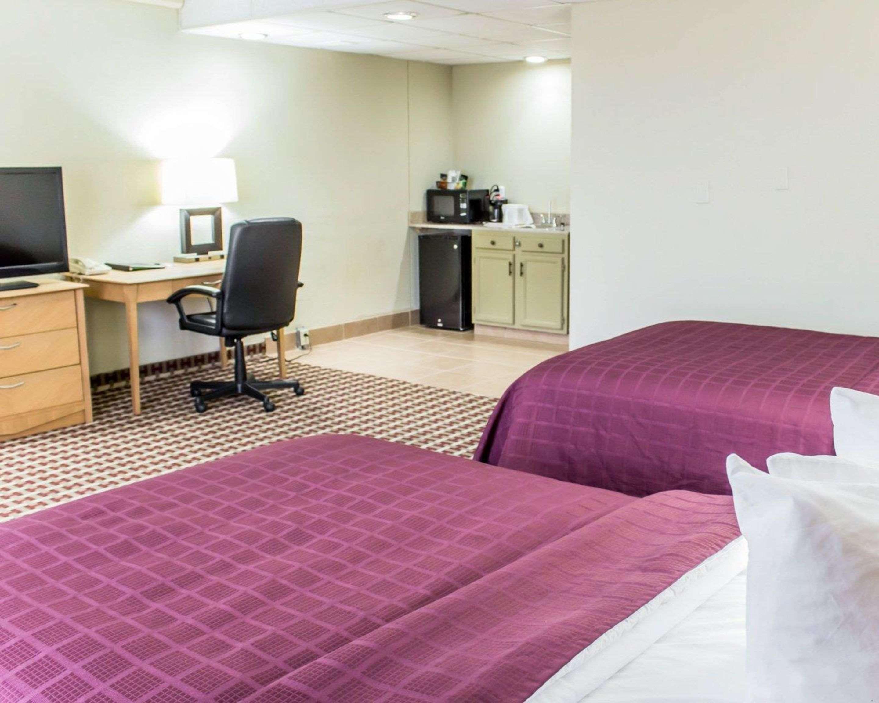 Quality Inn & Suites Fayetteville Eksteriør billede