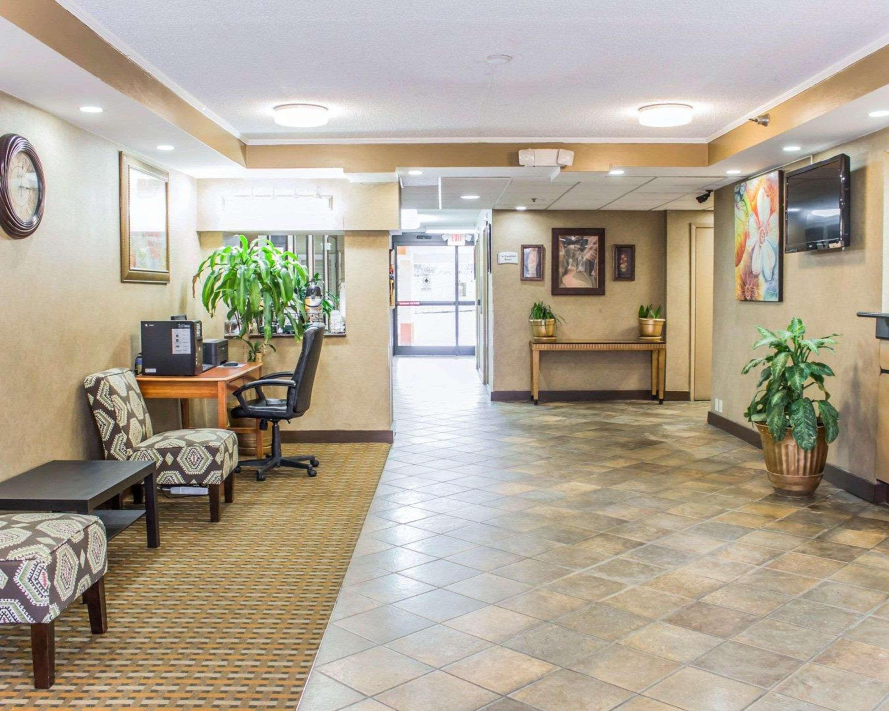 Quality Inn & Suites Fayetteville Eksteriør billede
