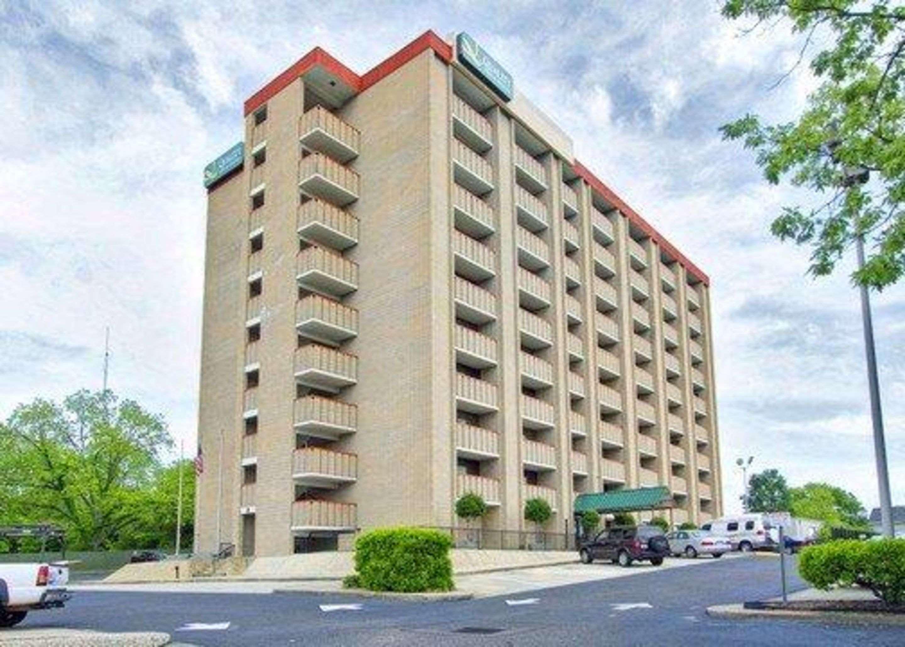 Quality Inn & Suites Fayetteville Eksteriør billede