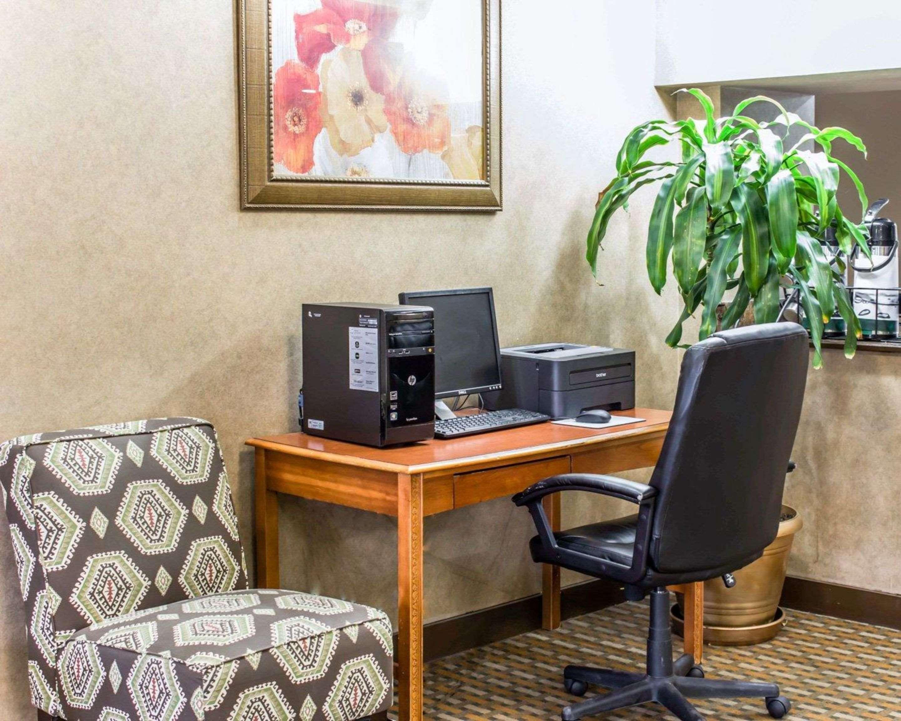Quality Inn & Suites Fayetteville Eksteriør billede