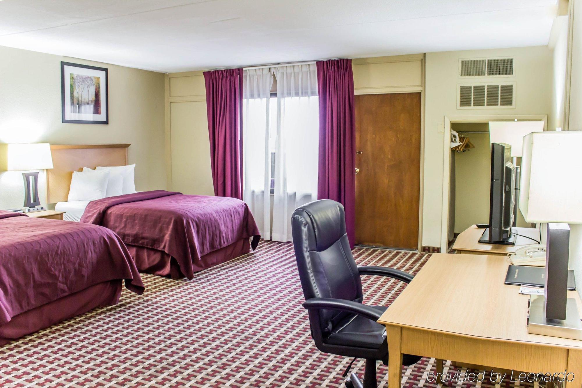 Quality Inn & Suites Fayetteville Eksteriør billede