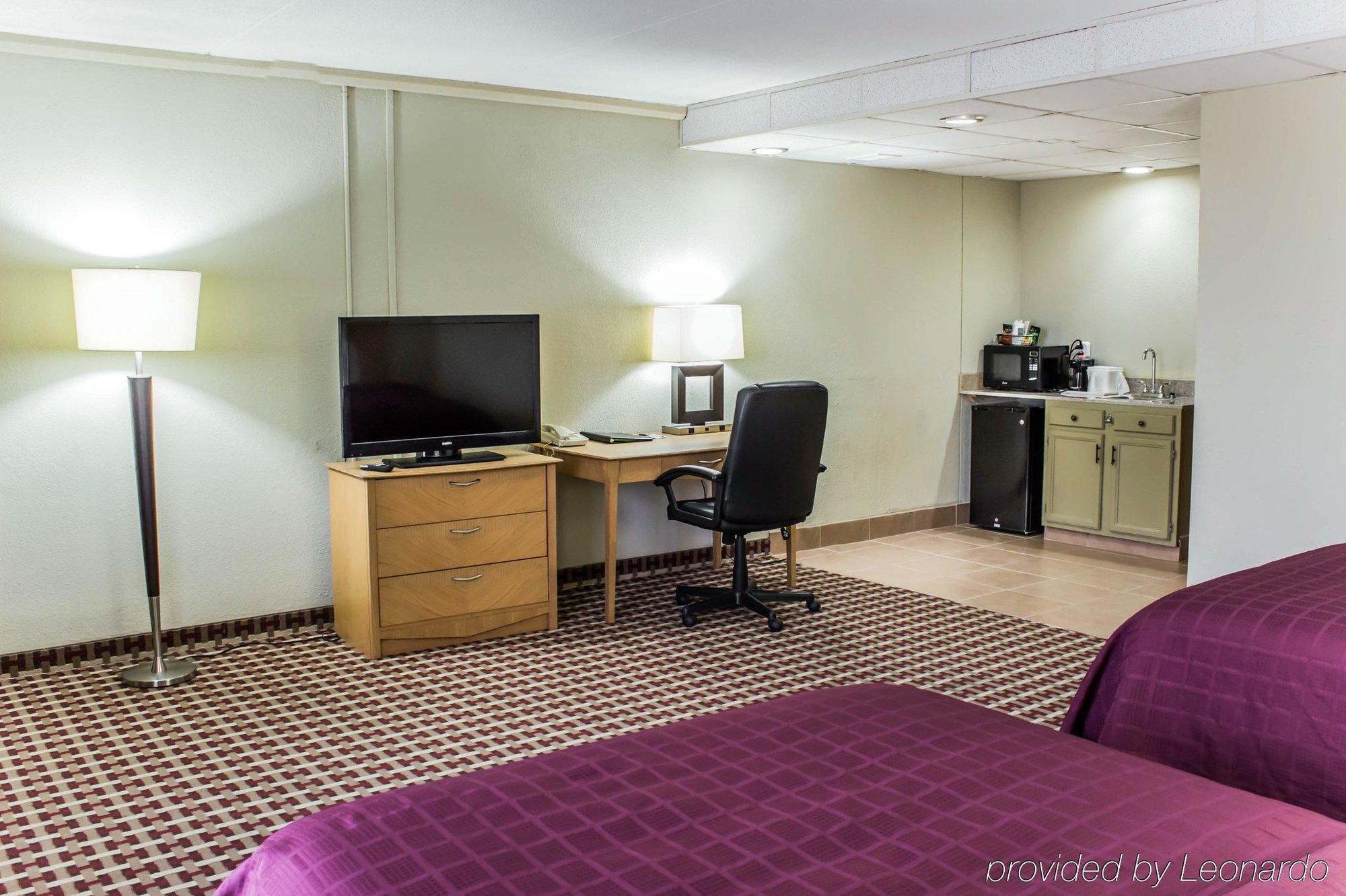 Quality Inn & Suites Fayetteville Eksteriør billede