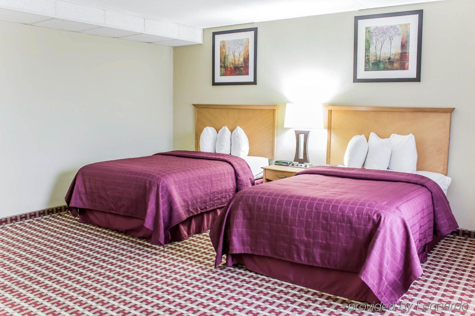 Quality Inn & Suites Fayetteville Eksteriør billede