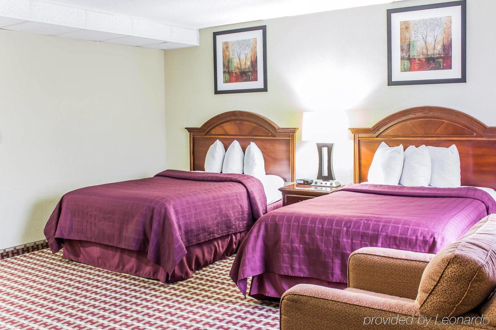 Quality Inn & Suites Fayetteville Eksteriør billede