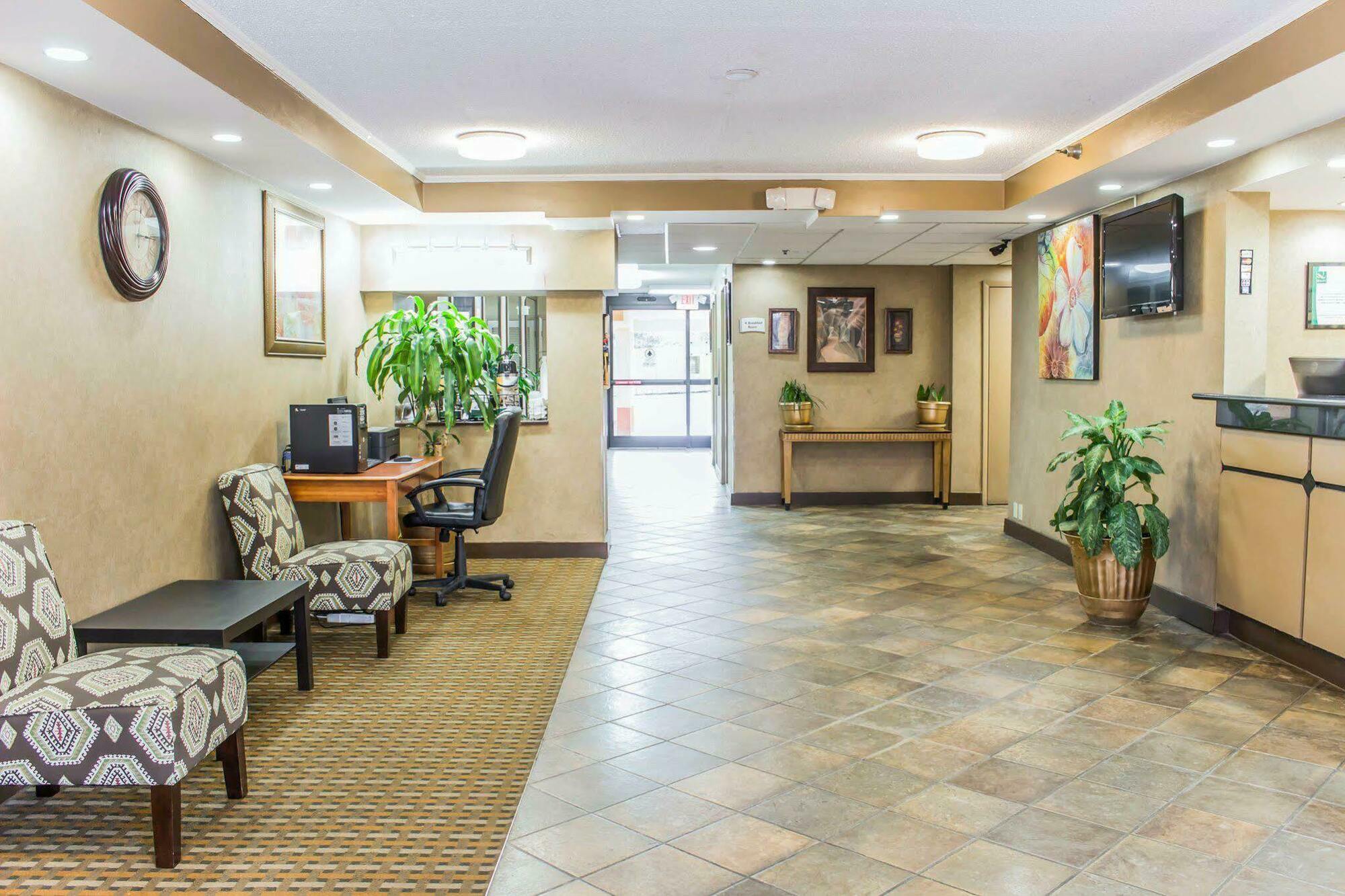 Quality Inn & Suites Fayetteville Eksteriør billede