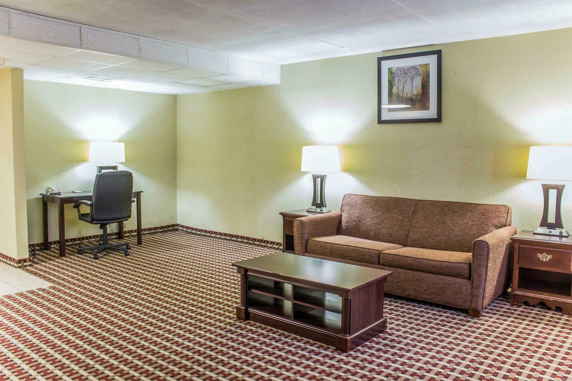 Quality Inn & Suites Fayetteville Eksteriør billede